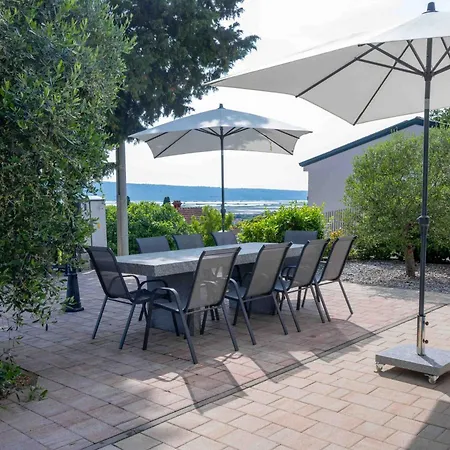 Porto Olive - Private 4 Bedroom Next To Piran & Portoroz *